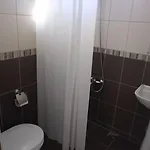Cam فندق غومْبيت