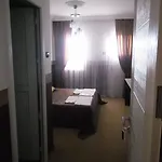 Cam فندق غومْبيت