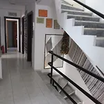Cam فندق غومْبيت