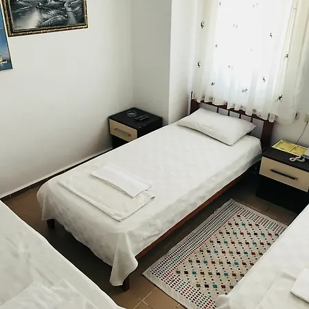 Cam Otel *